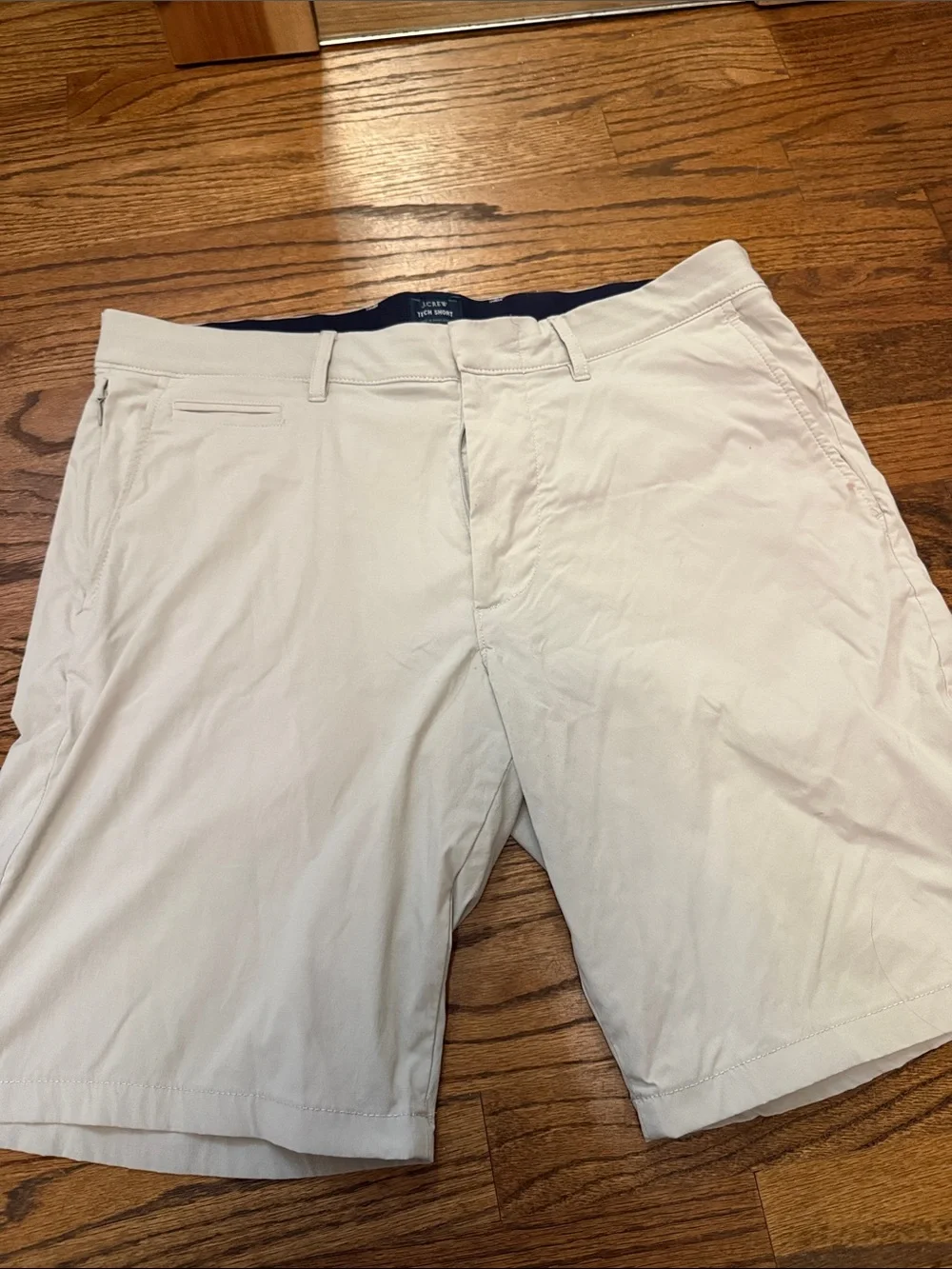 J. Crew Men's Flat Front Chino Shorts in Off-White